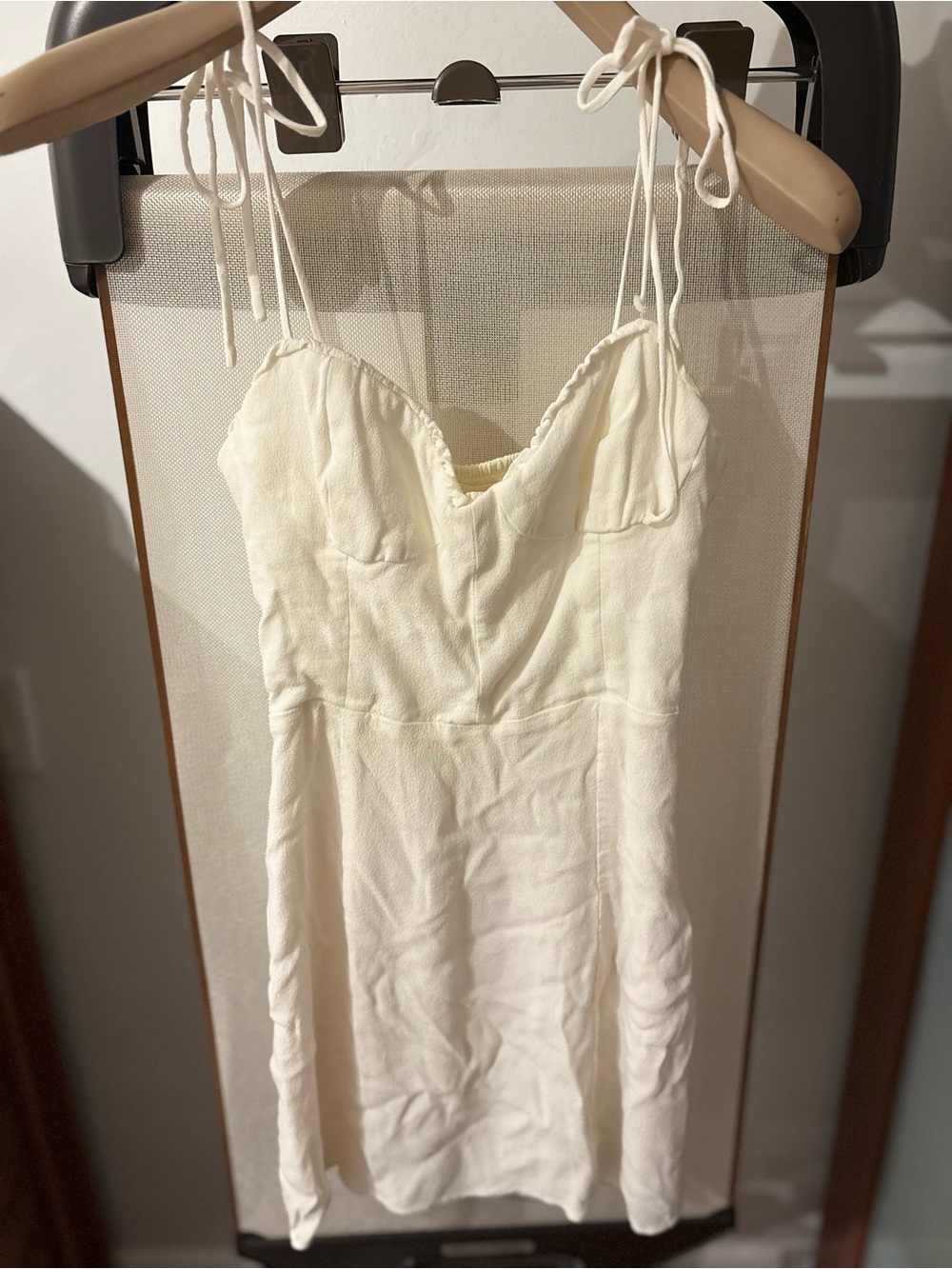 Aritzia Wilfred Cream Tie-Shoulder Linen Mini Dress